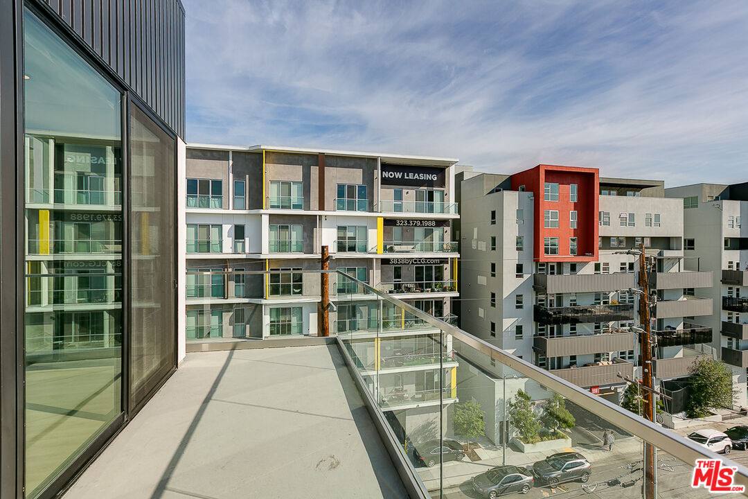 Apartment for rent at 3833 Dunn Dr #408, Culver City, CA 90232