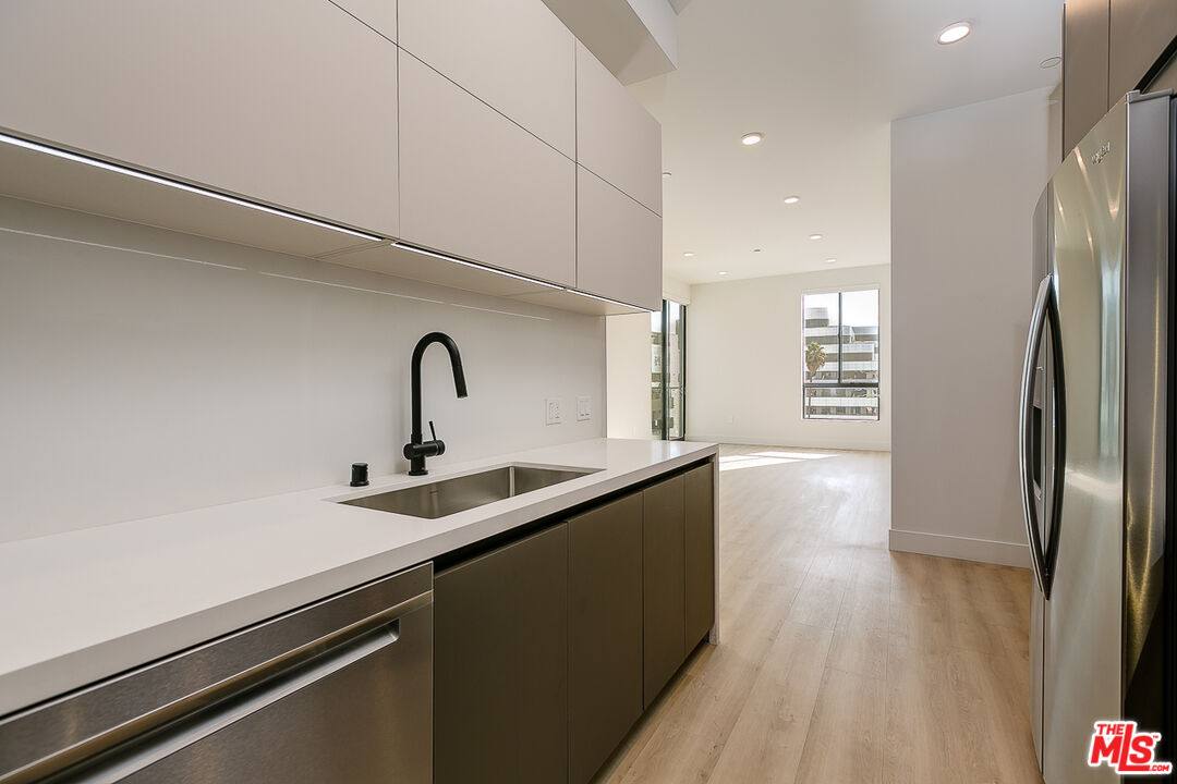 Apartment for rent at 3833 Dunn Dr #408, Culver City, CA 90232
