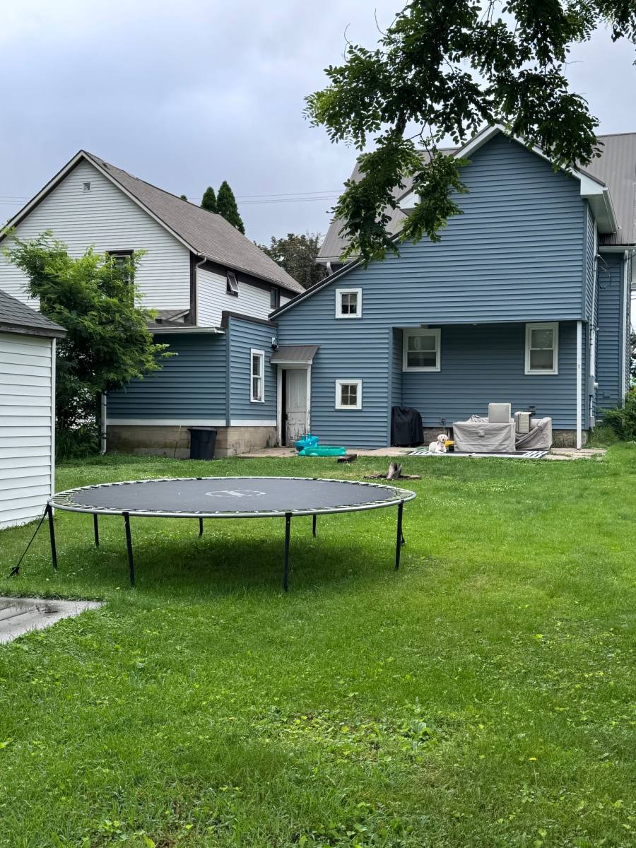 House for rent at 517 Division St, Mauston, WI 53948