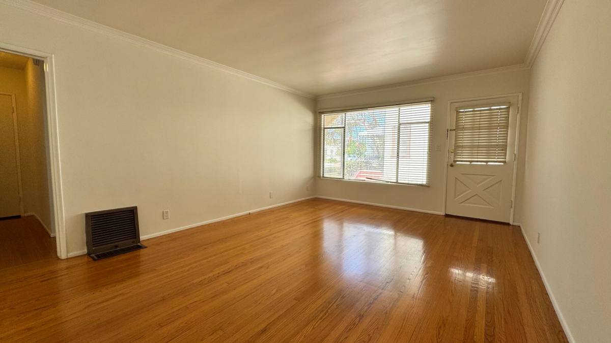 Apartment for rent at 3910 Prospect Ave, Culver City, CA 90232