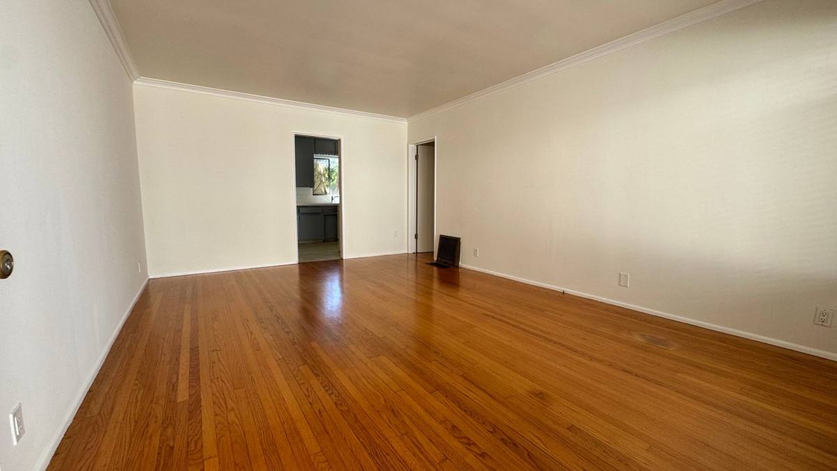Apartment for rent at 3910 Prospect Ave, Culver City, CA 90232