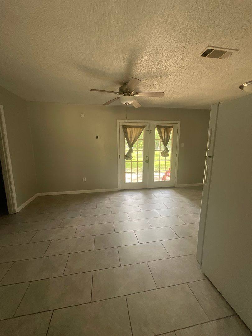House for rent at 114 Powell Dr, Leesville, LA 71446