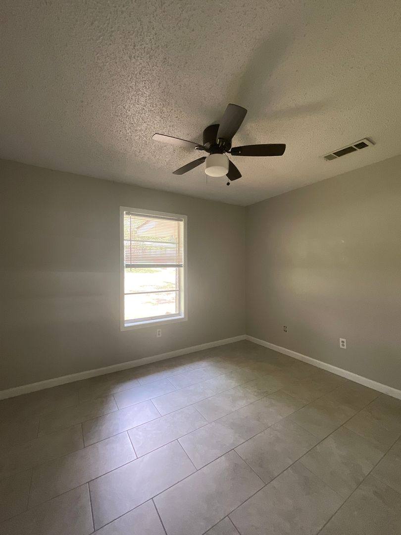 House for rent at 114 Powell Dr, Leesville, LA 71446
