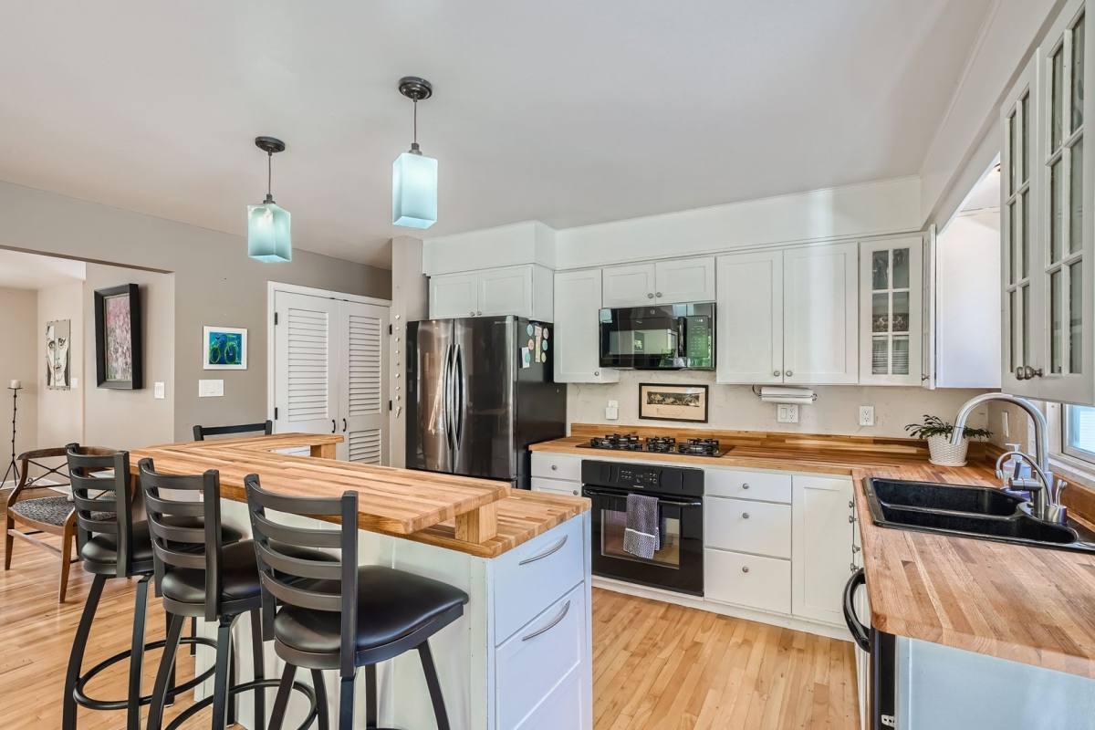 860 Willowbrook Rd, Boulder, CO 80302 - House for Rent - Image 2