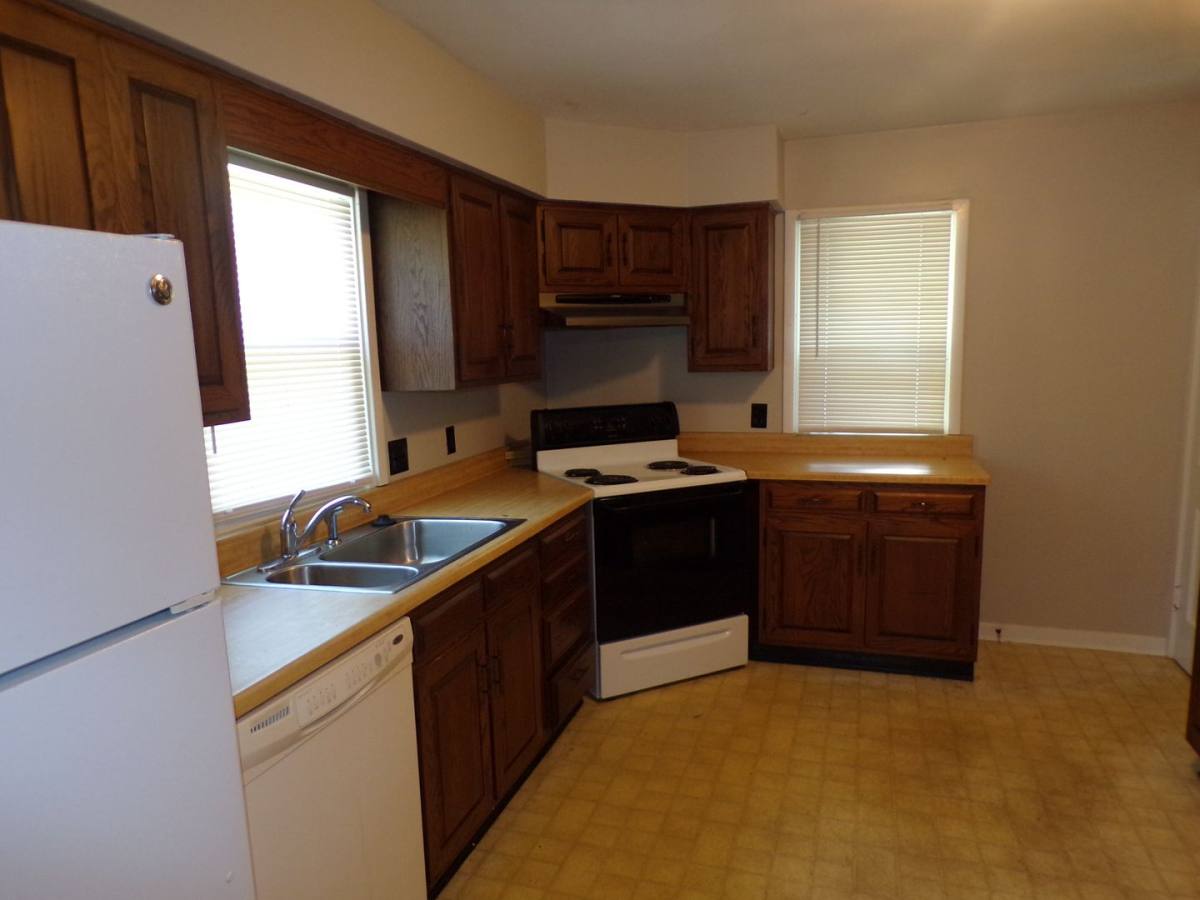 House for rent at 1030 Florida St, Edwardsville, IL 62025