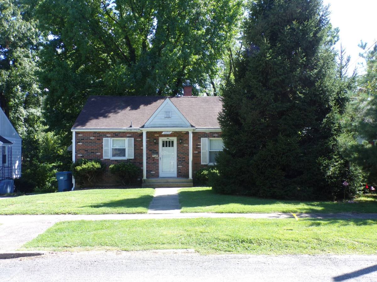 House for rent at 1030 Florida St, Edwardsville, IL 62025