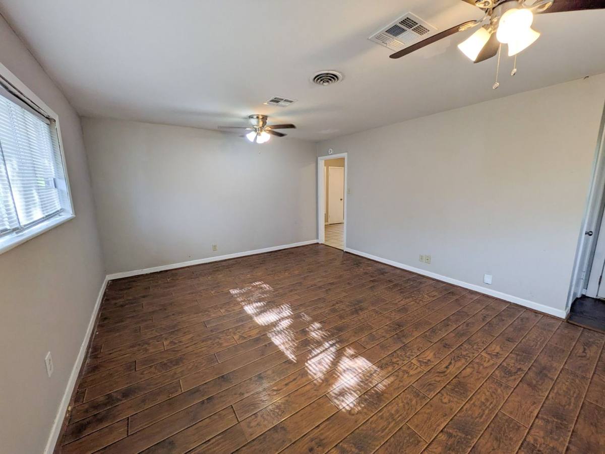 House for rent at 2109 Coronado Place, Orange, TX 77630