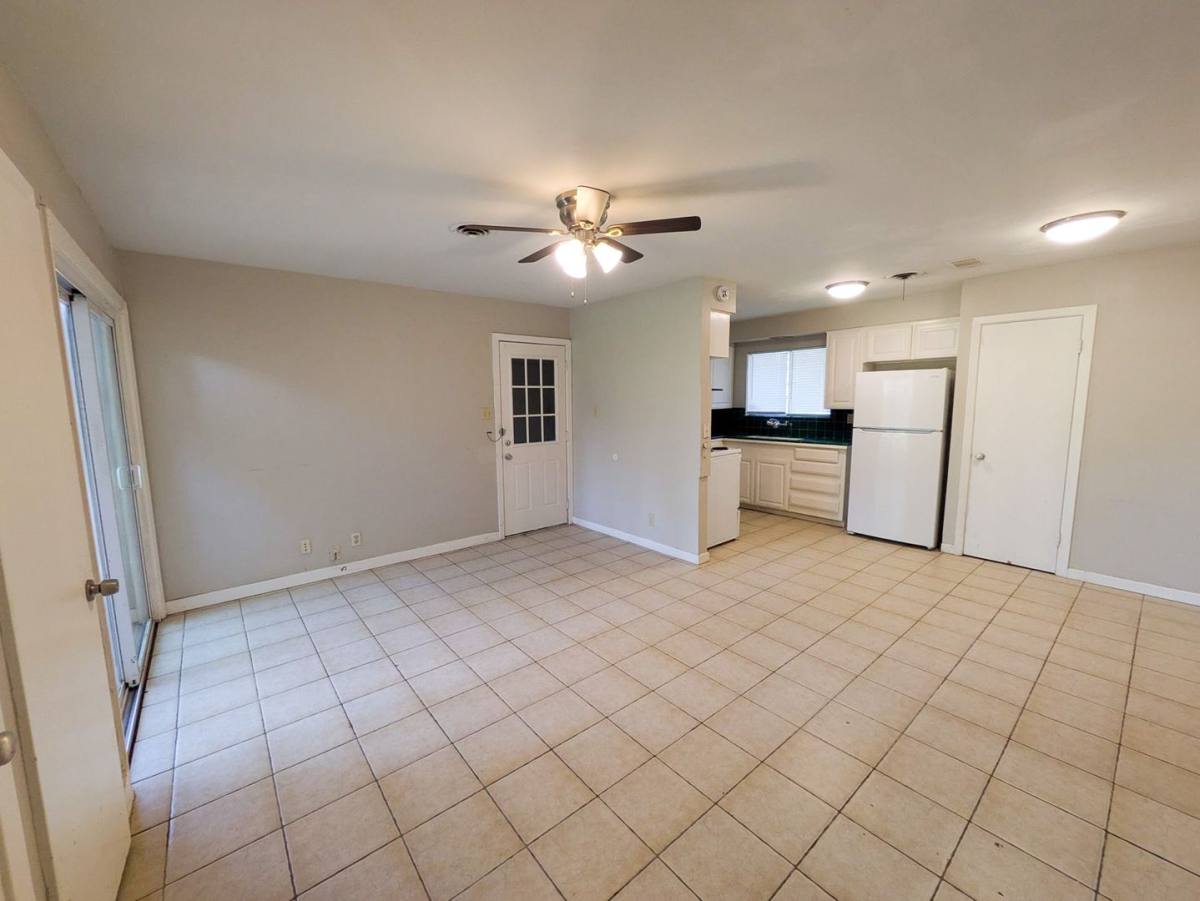 House for rent at 2109 Coronado Place, Orange, TX 77630