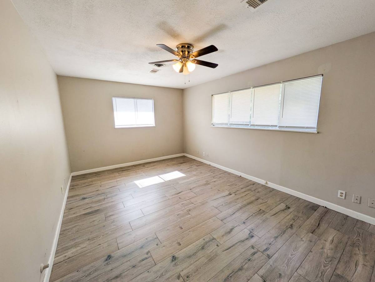 House for rent at 2109 Coronado Place, Orange, TX 77630