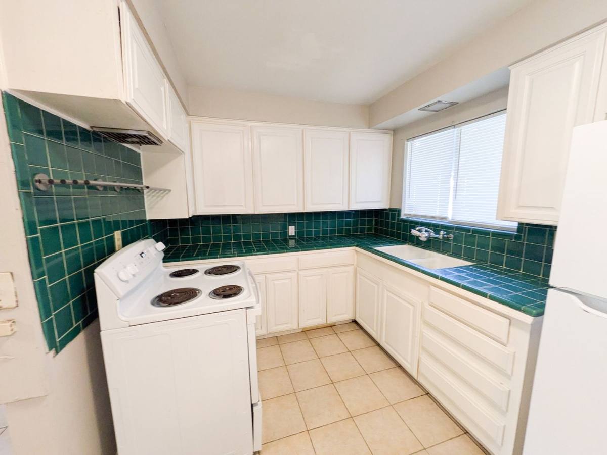House for rent at 2109 Coronado Place, Orange, TX 77630