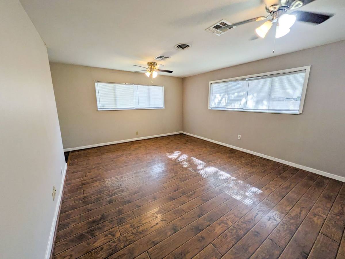 House for rent at 2109 Coronado Place, Orange, TX 77630