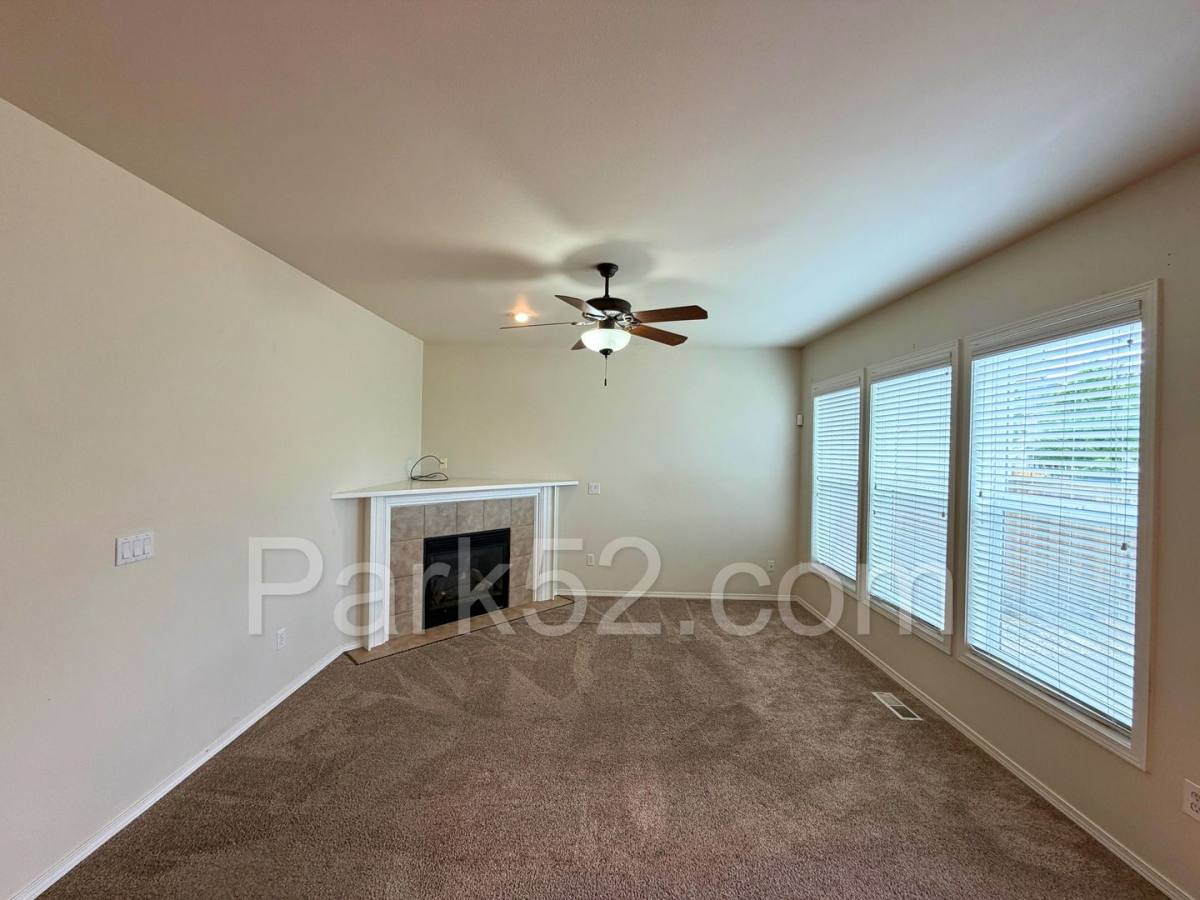 House for rent at 11113 185th St E, Puyallup, WA 98374