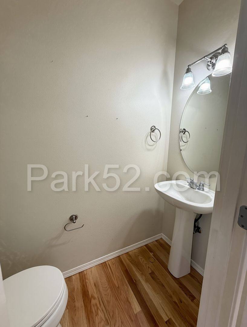House for rent at 11113 185th St E, Puyallup, WA 98374