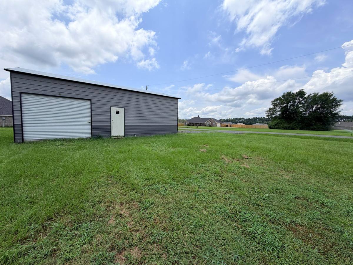 House for rent at 3520 Windwood Circle, Shreveport, LA 71107