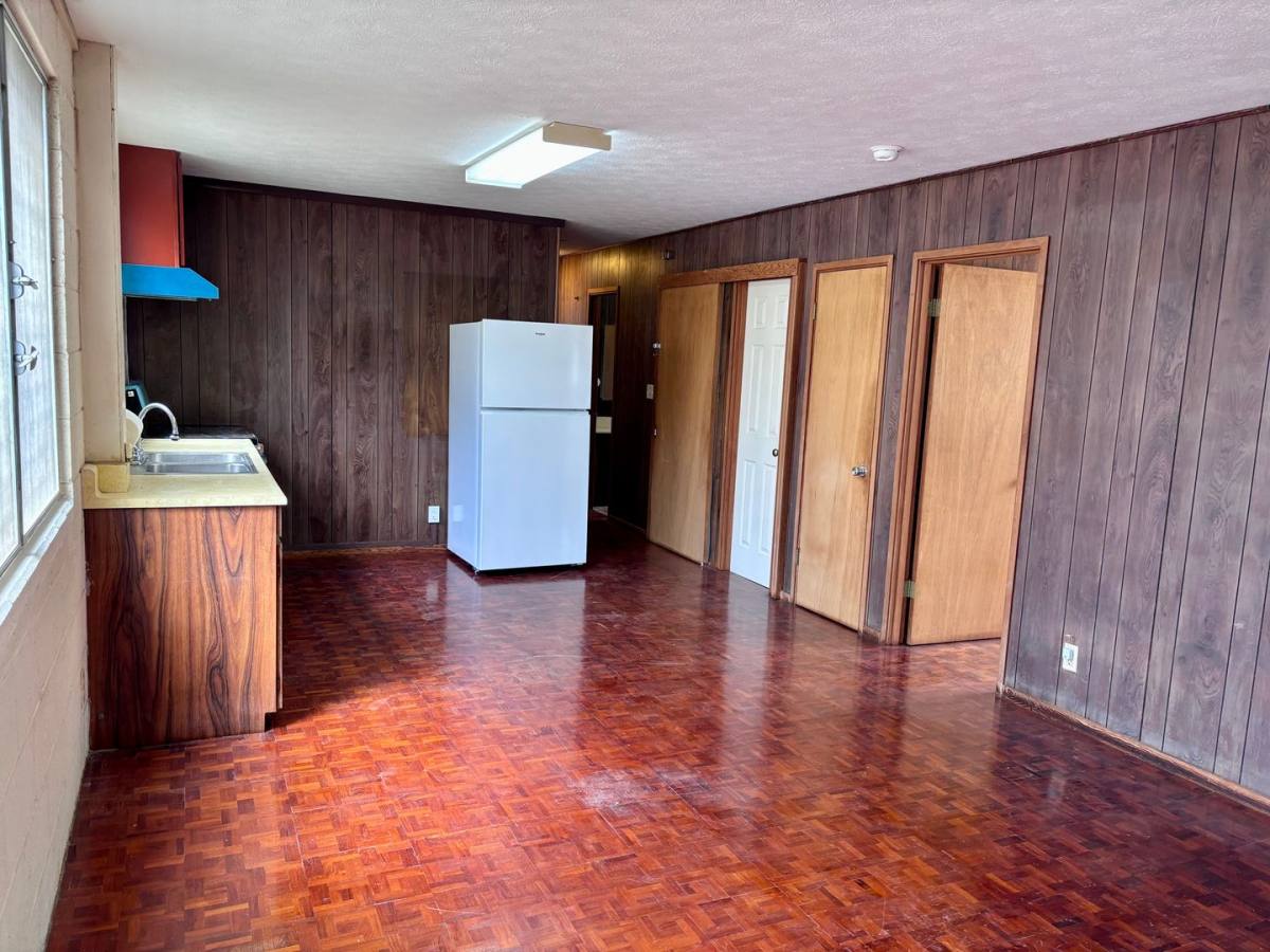 House for rent at 3463 Kaimuki Ave, Honolulu, HI 96816
