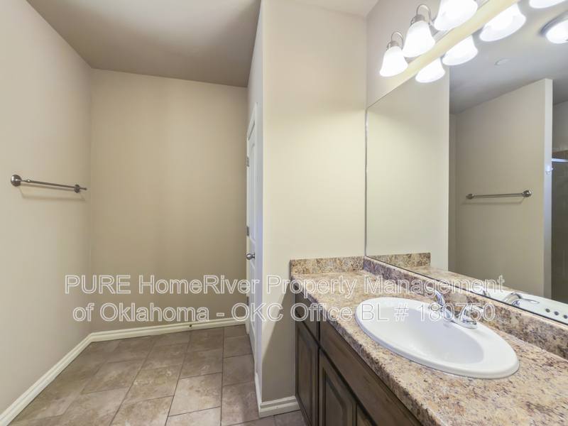 1005 SW 92nd St, Oklahoma City, OK 73139 - Apartment for Rent - Image 20