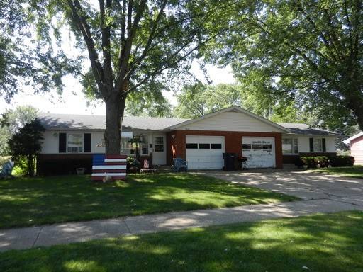 Apartment for rent at 2416-2418 Hyacinth Ave, Janesville, WI 53545