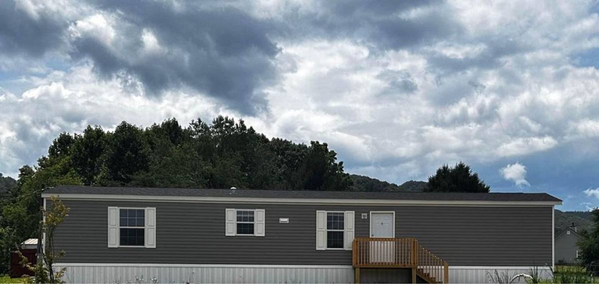 Apartment for rent at 2484 Siam Rd, Elizabethton, TN 37643