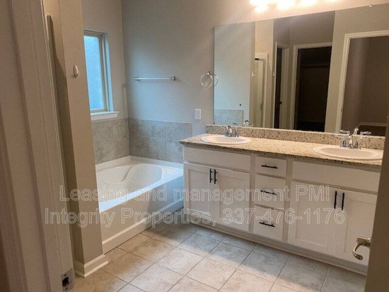 House for rent at 616 Vert Dr, Youngsville, LA 70592