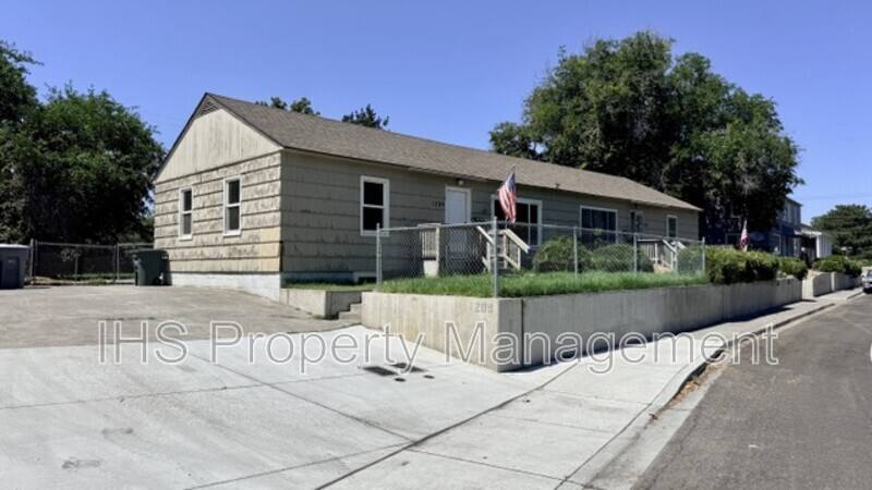Apartment for rent at 1209 Stevens Dr, Richland, WA 99354