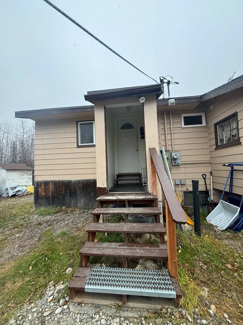 House for rent at 2443 Loomis Dr, North Pole, AK 99705