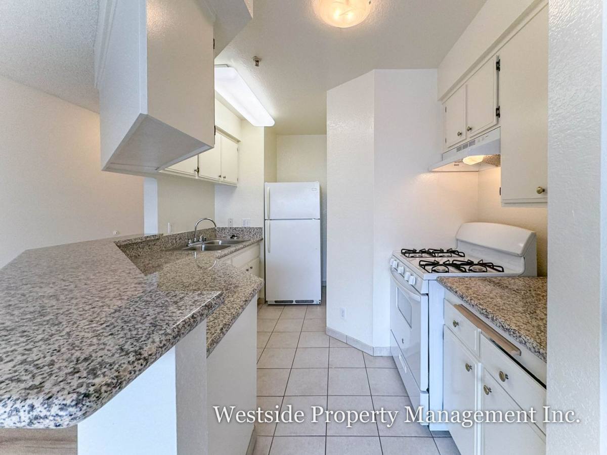 Apartment for rent at 3848 Overland Ave #212, Culver City, CA 90232
