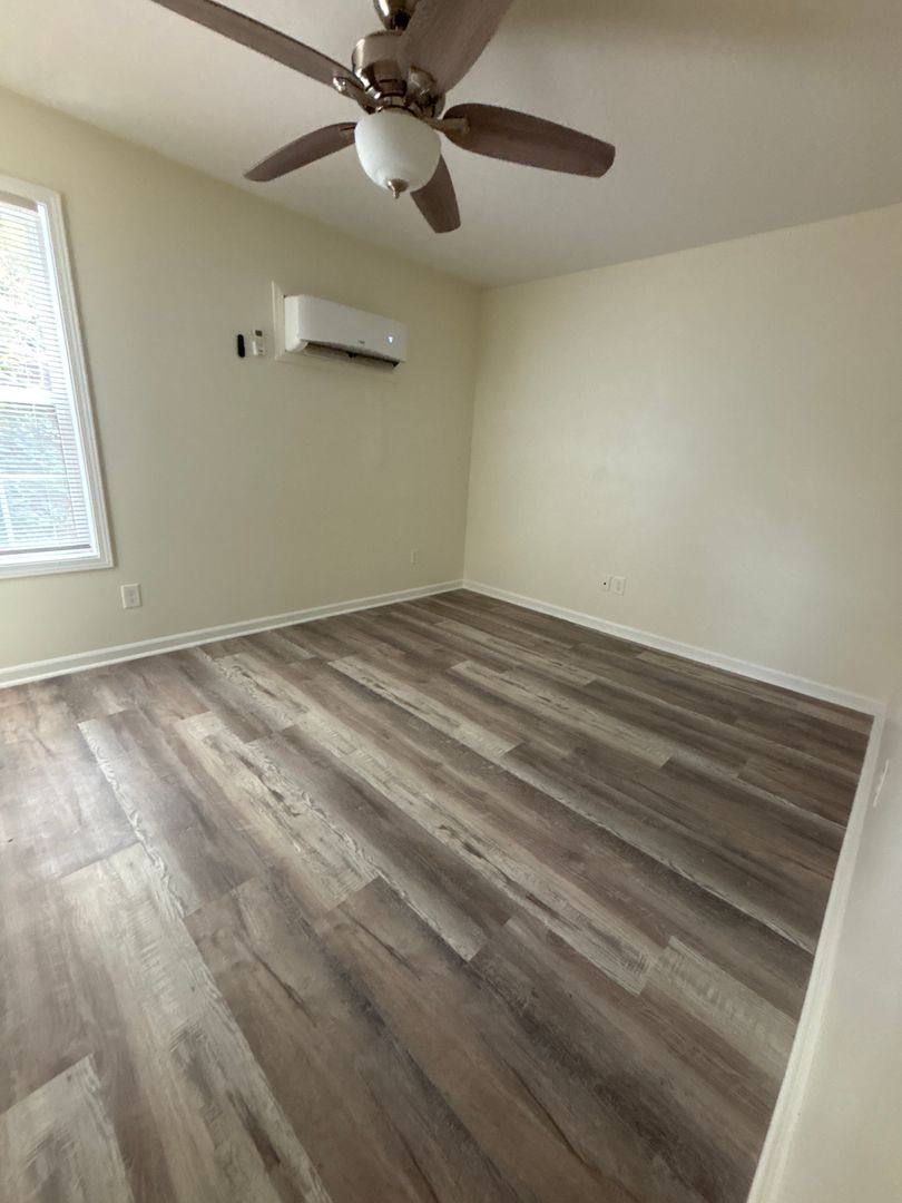 Apartment for rent at 38-40 Honeysuckle Dr, Jackson, TN 38301