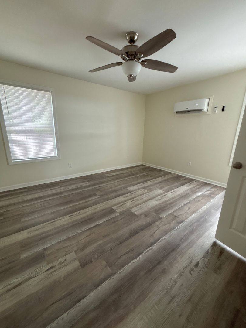 Apartment for rent at 38-40 Honeysuckle Dr, Jackson, TN 38301