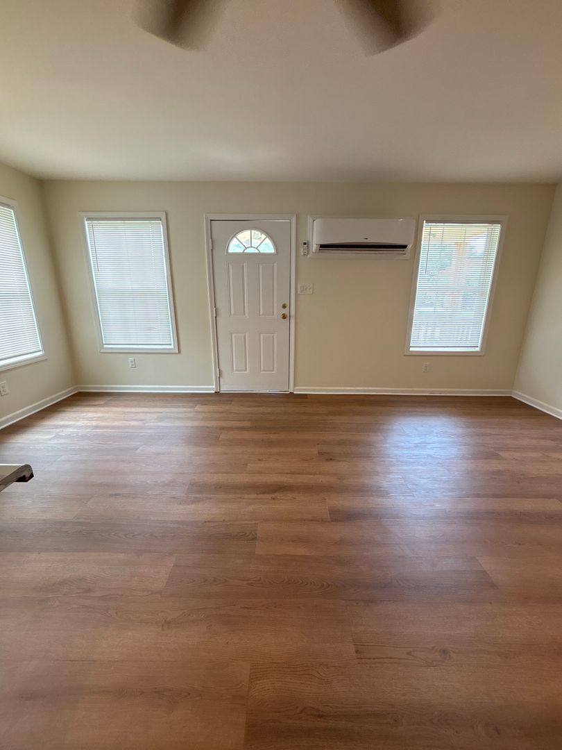 Apartment for rent at 38-40 Honeysuckle Dr, Jackson, TN 38301