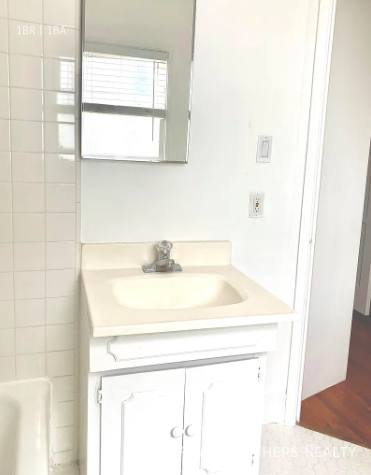 Apartment for rent at 2220 Ocean Park Blvd #D, Santa Monica, CA 90405