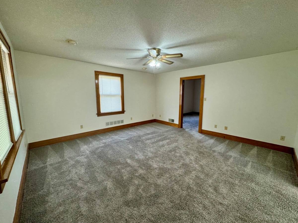 House for rent at 1430 S 33rd St, Lincoln, NE 68506