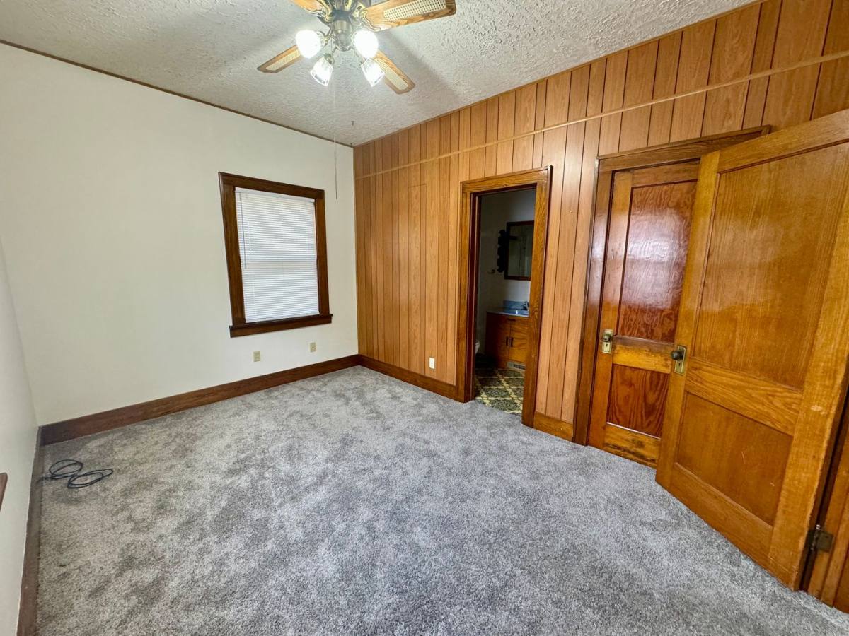 House for rent at 1430 S 33rd St, Lincoln, NE 68506
