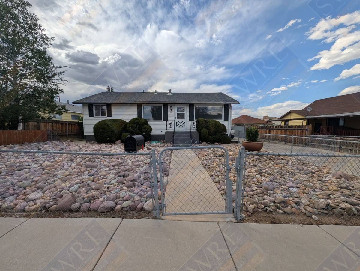 House for rent at 460 Jensen St, Green River, WY 82935