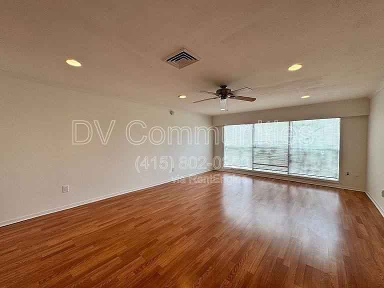 House for rent at 817 Westmont Dr, Houston, TX 77015