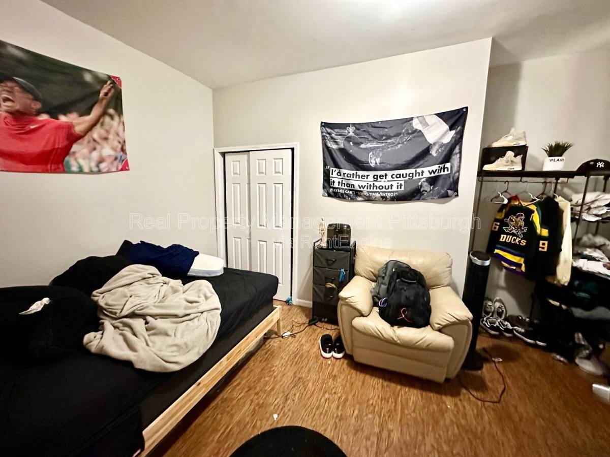 House for rent at 335 Lawn St, Pittsburgh, PA 15213