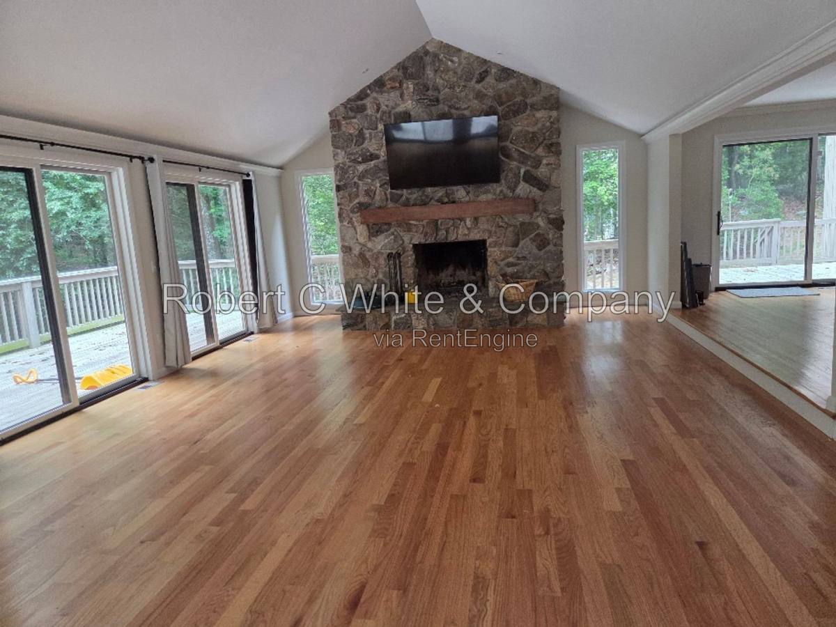 House for rent at 15 Treadwell Court, Weston, CT 06883
