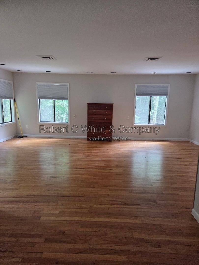 House for rent at 15 Treadwell Court, Weston, CT 06883