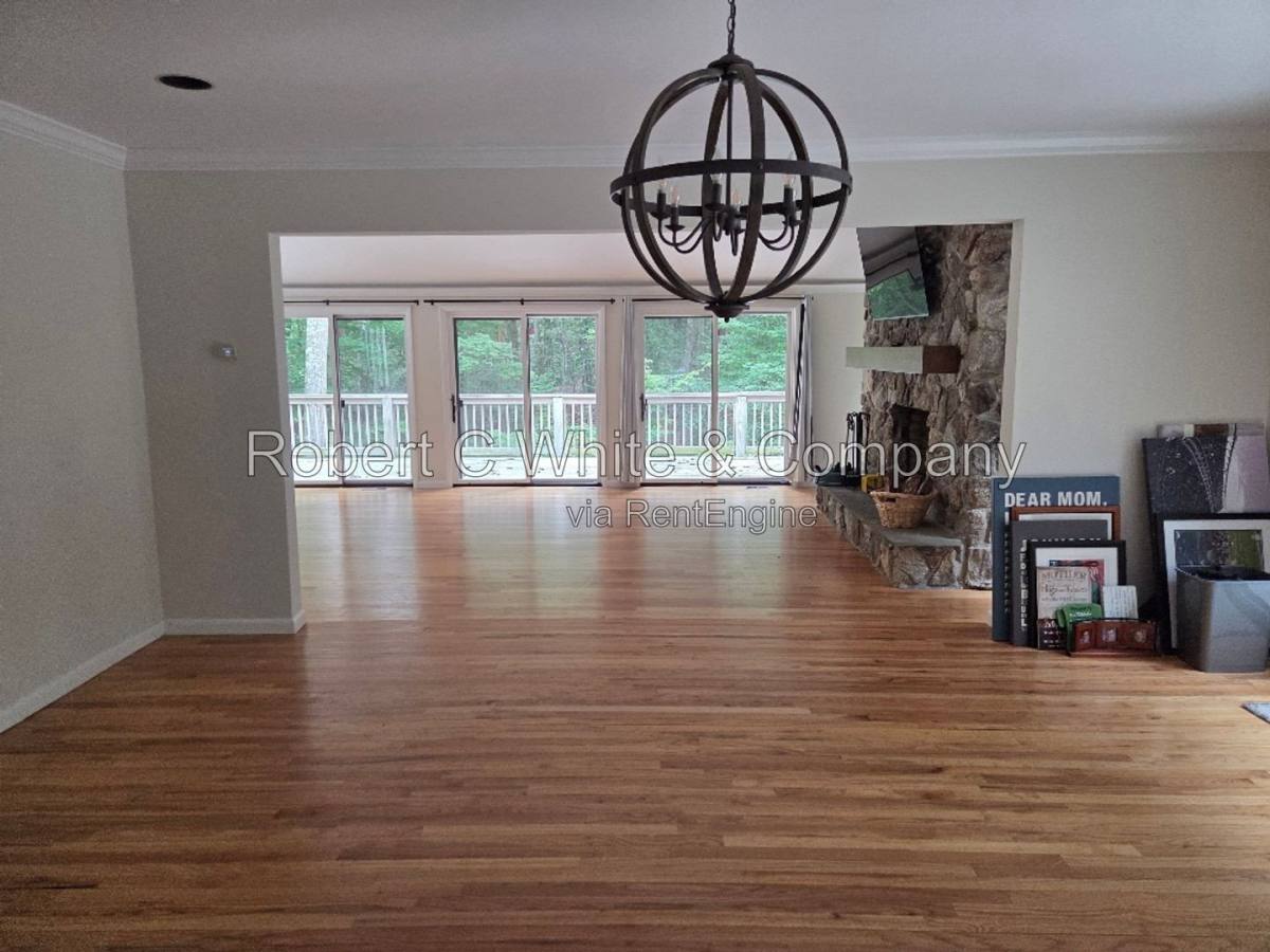 House for rent at 15 Treadwell Court, Weston, CT 06883