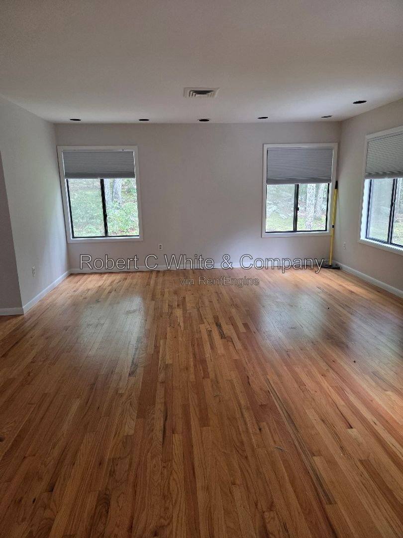 House for rent at 15 Treadwell Court, Weston, CT 06883
