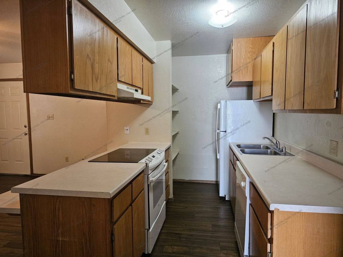 Apartment for rent at 150 Cedar Creek Court #4, Van Buren, AR 72956