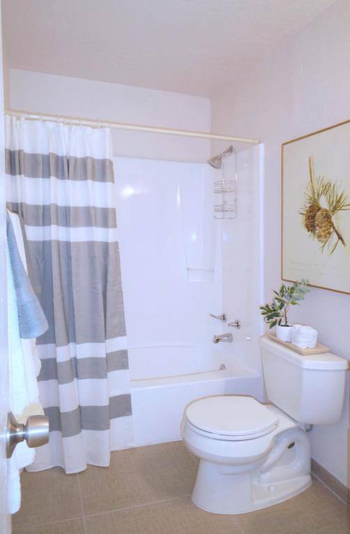 Apartment for rent at 1071 Meadowlark Court, Rio Rancho, NM 87124