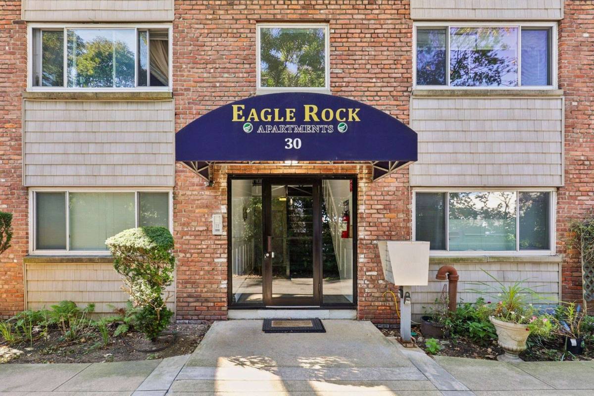 Apartment for rent at Forest Gardens, 30 N Forest Ave #B, Rockville Centre, NY 11570