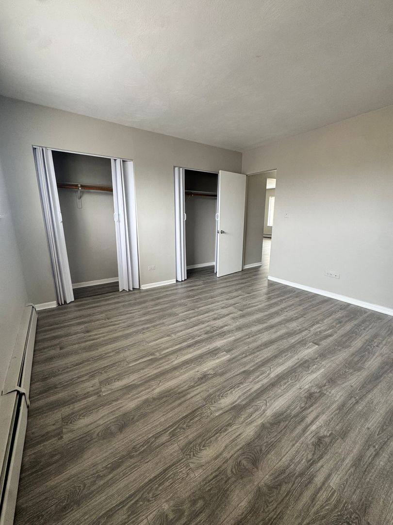 Apartment for rent at 2034-2054 N 18 Ave, Melrose Park, IL 60160