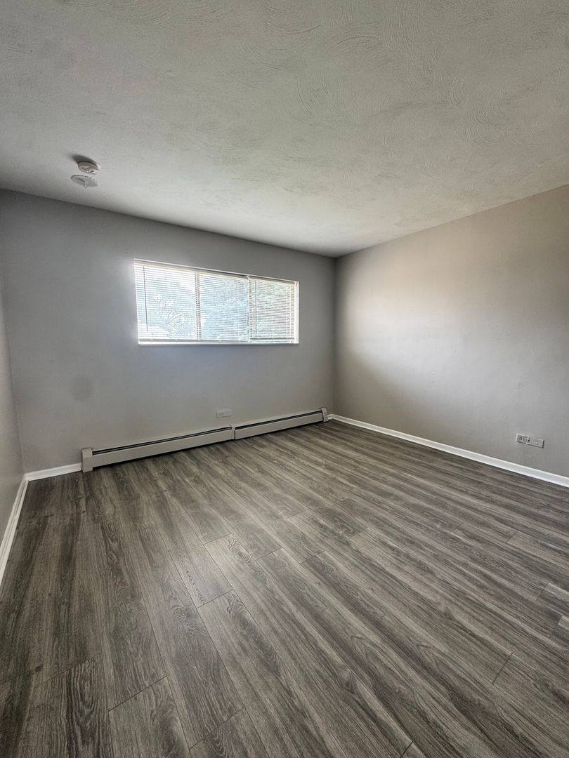 Apartment for rent at 2034-2054 N 18 Ave, Melrose Park, IL 60160