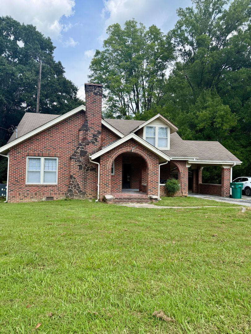 House for rent at 1820 S Highland, Jackson, TN 38301