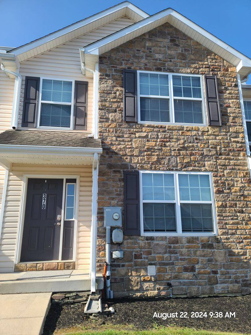 Townhouse for rent at 370 Viewpoint Way, Waynesboro, PA 17268