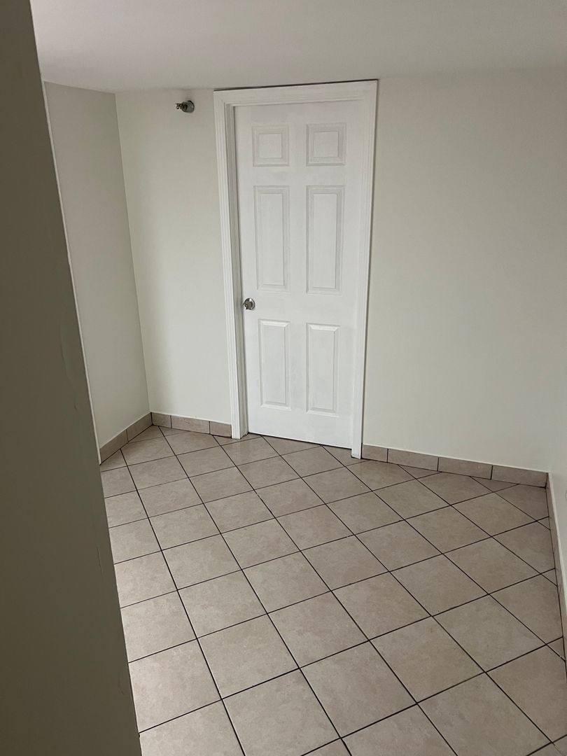 Apartment for rent at 36 King Arthur Court, Melrose Park, IL 60164