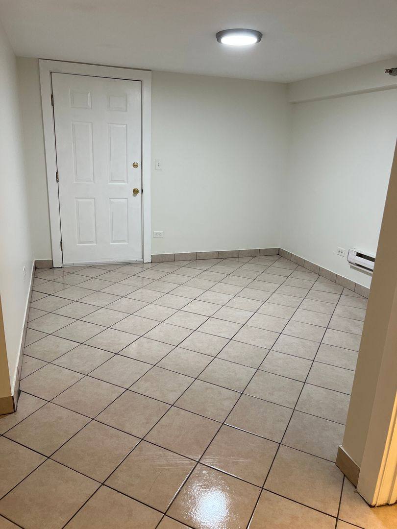 Apartment for rent at 36 King Arthur Court, Melrose Park, IL 60164