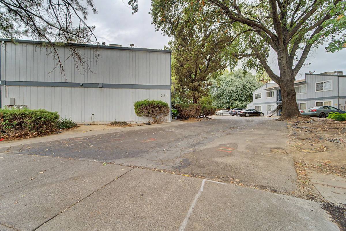 Apartment for rent at 251 Julie Dr, Yuba City, CA 95991