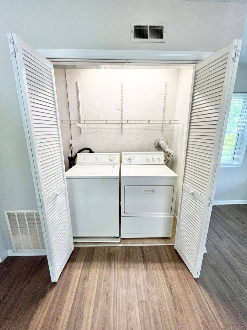 Apartment for rent at 112 Shepherd Ave, South Charleston, WV 25303